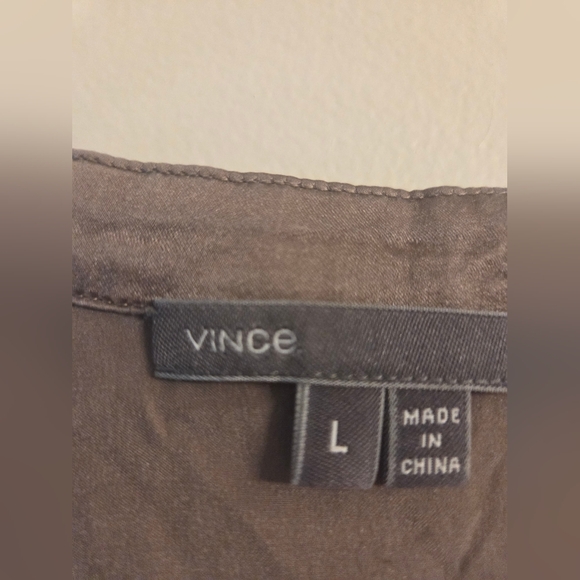 Womens Large VINCE. brand Silk Blouse. - Picture 4 of 6
